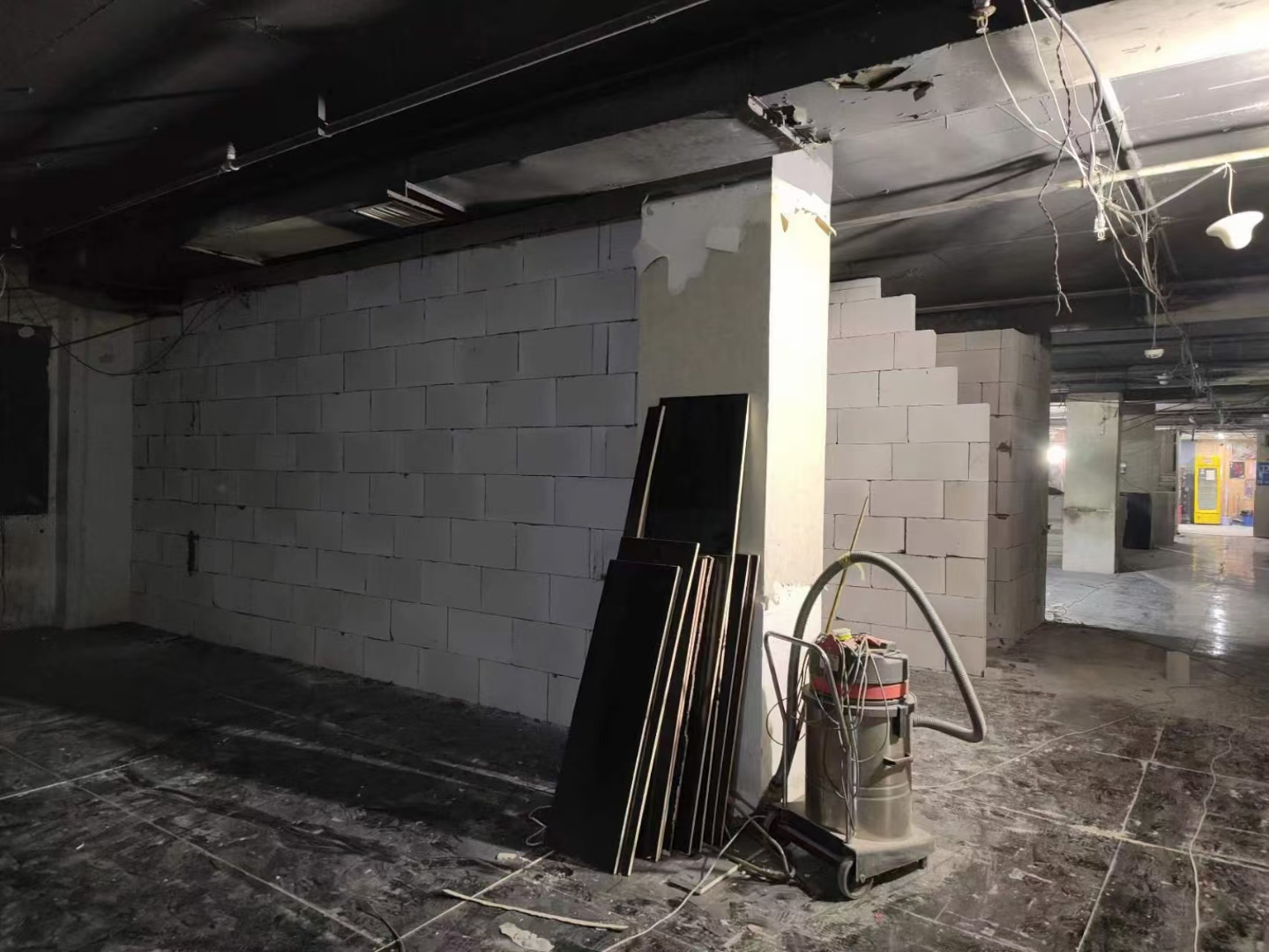 加气砖隔墙施工场景